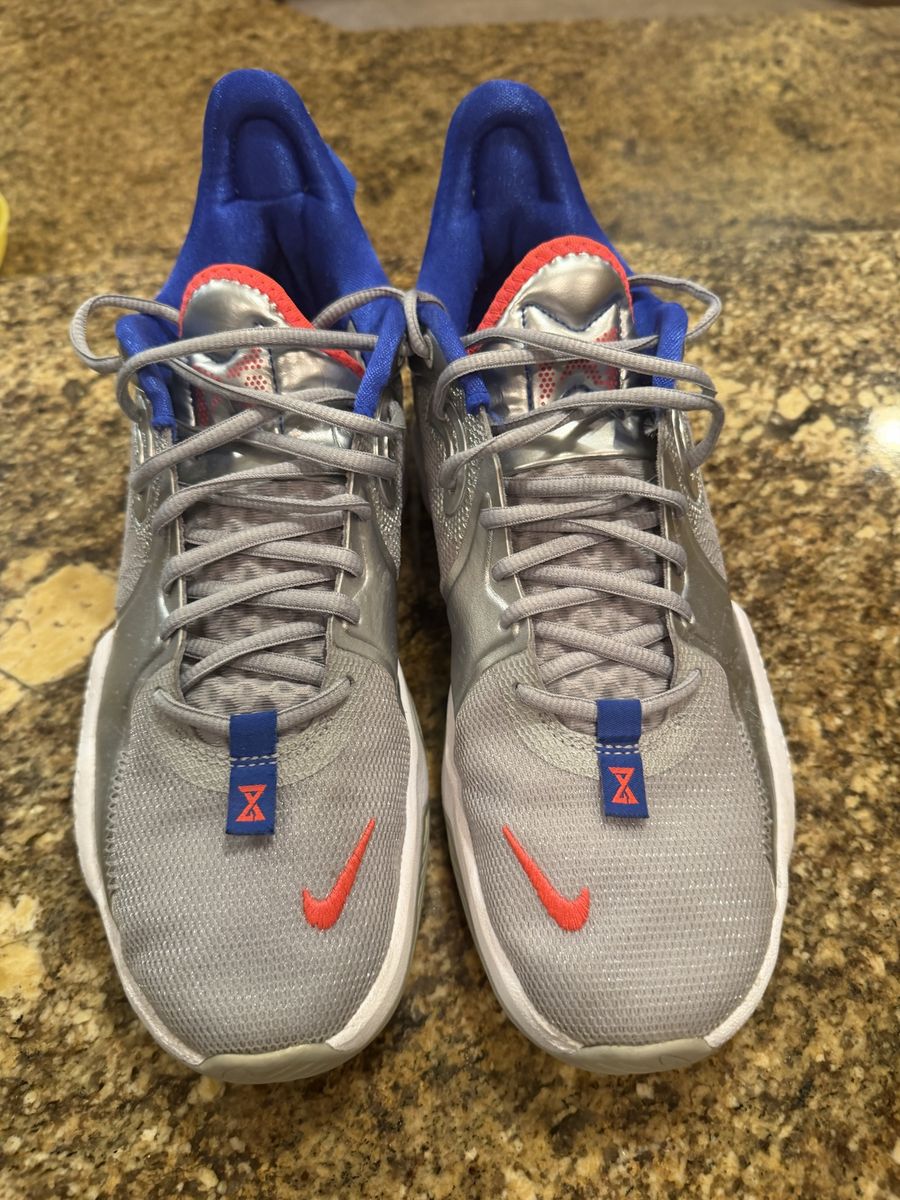 Nike Air Max mens 9. 5