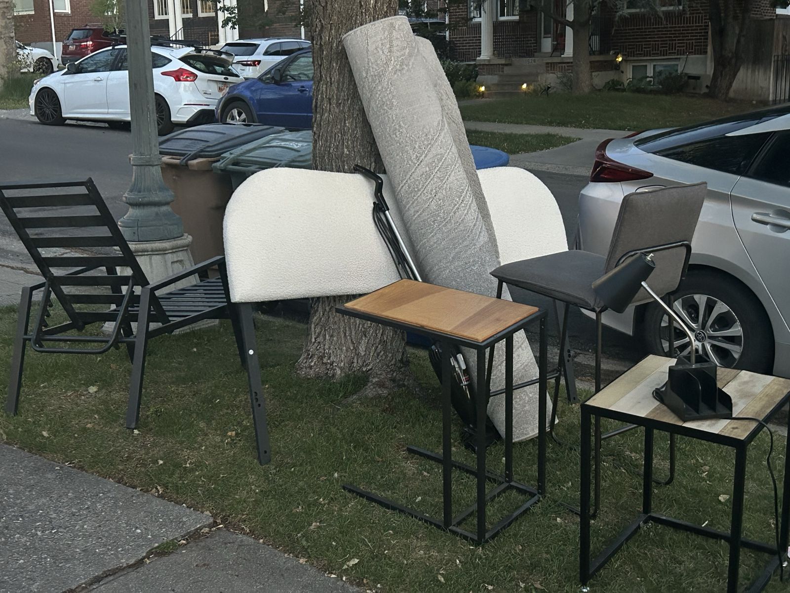 Free furniture must take everything