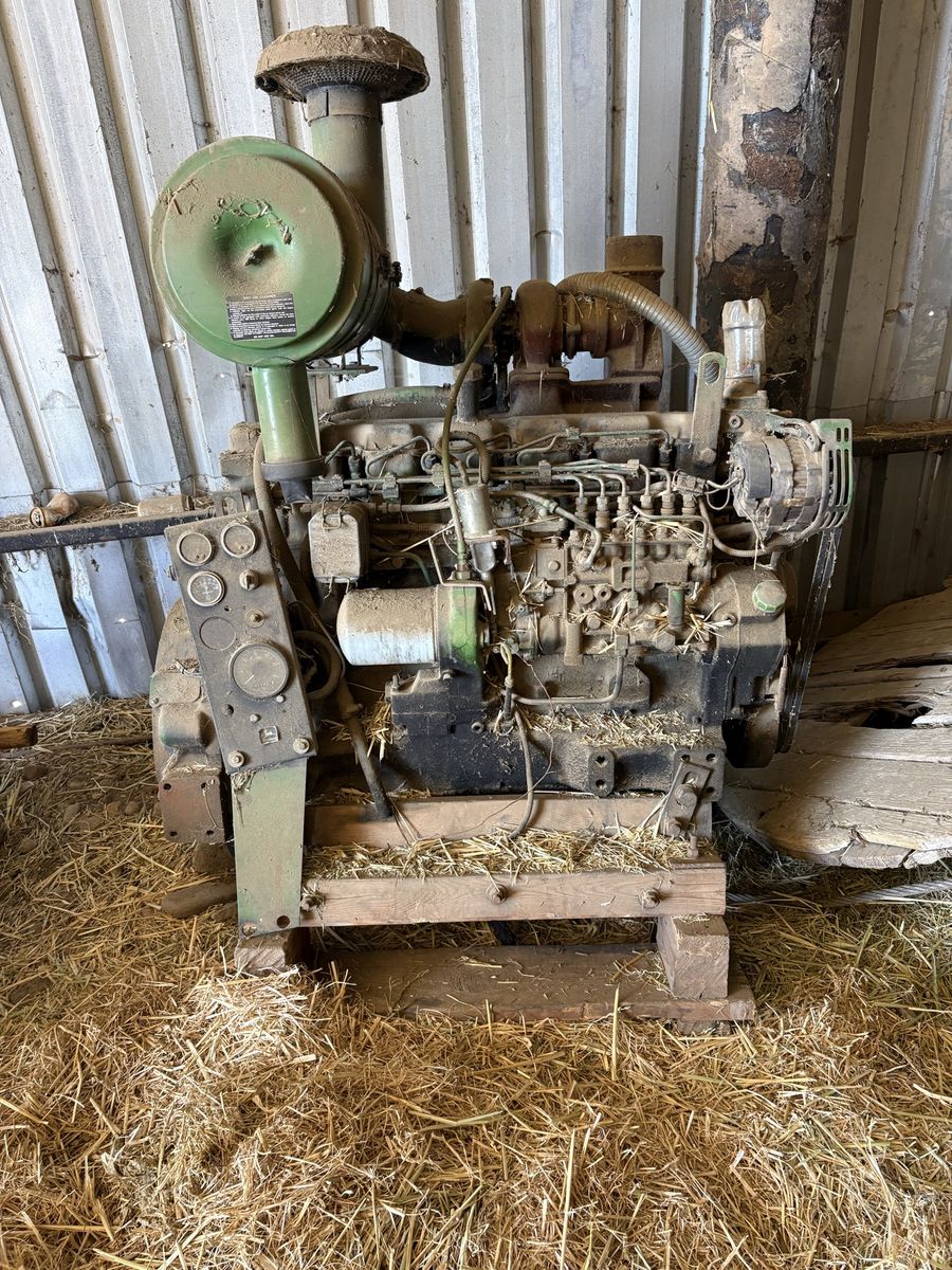 John Deere motor