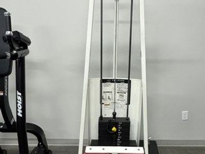 Lat Pulldown Machine