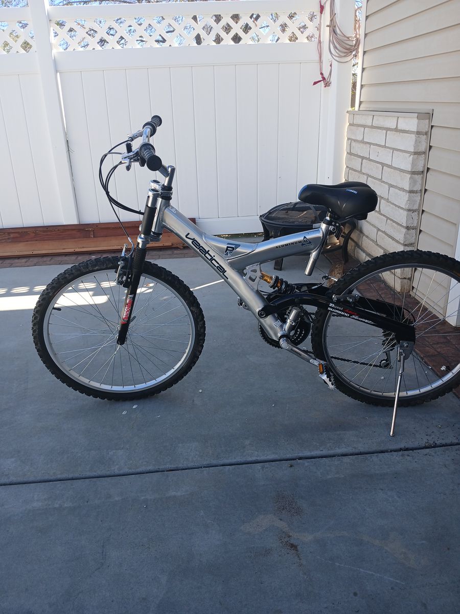 PK7 ALYMINUM VERTICAL MOUNTAIN BIKE