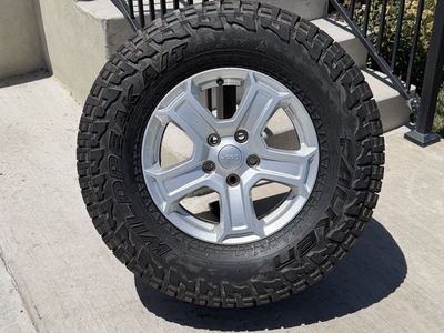 Jeep Wrangler Rims and Tires 285/70R17 Falken Wildpeak AT3w