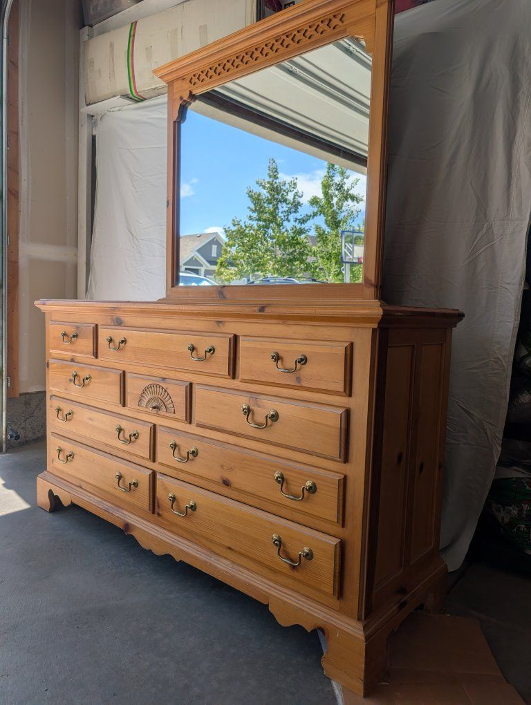 chest of drawers with mirror