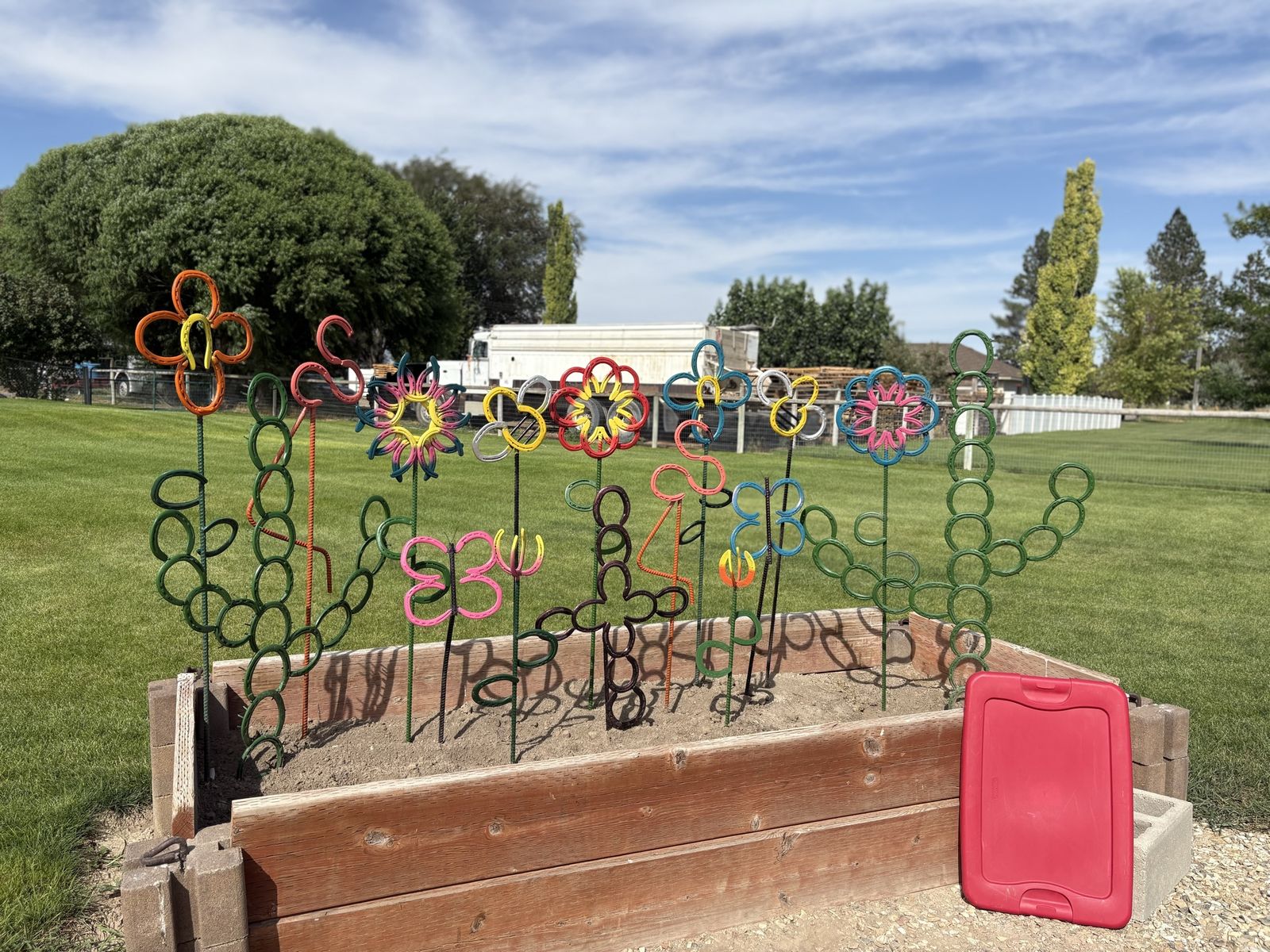Handmade Horseshoe Metal Art Garden Stakes & Tabletop Sculptures