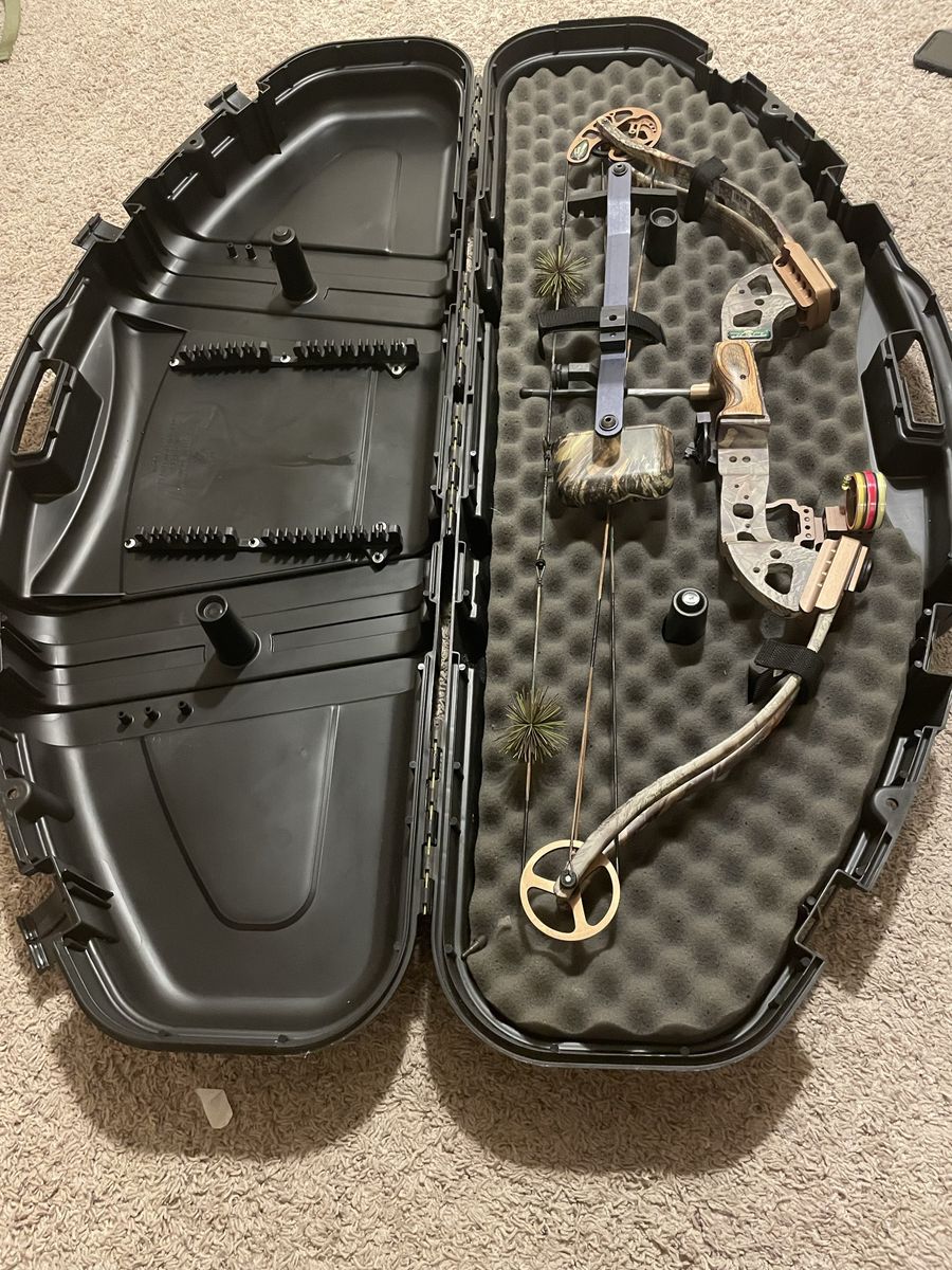 Camo Bear Compound Bow w/ Sight