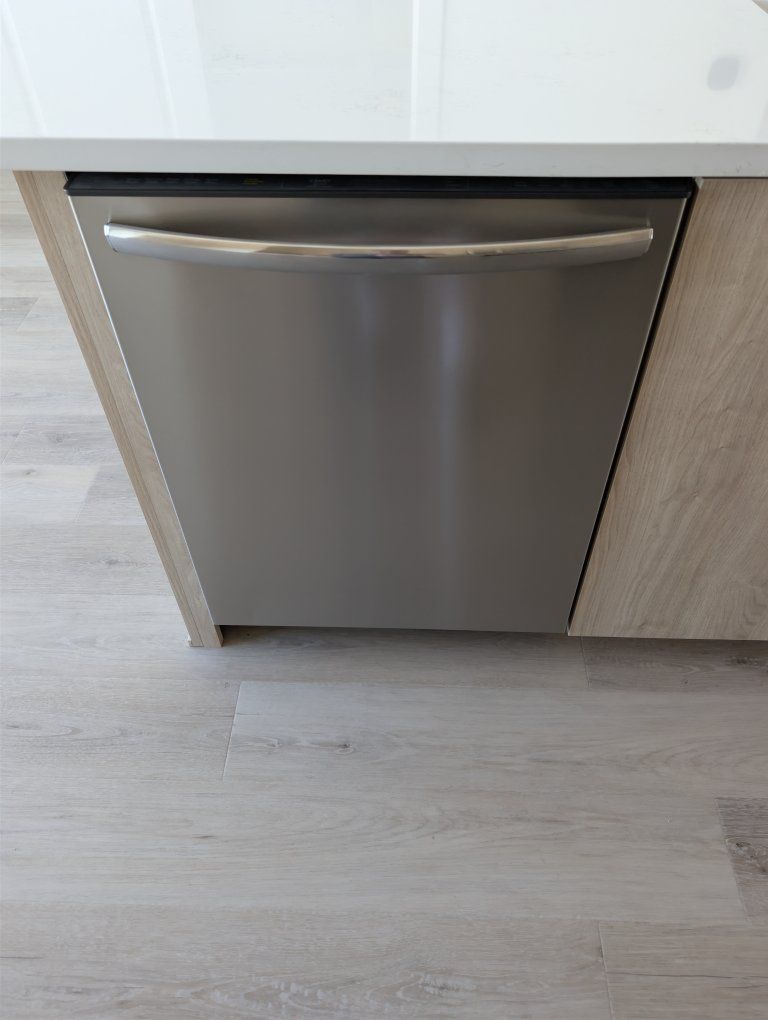 Frigidaire Gallery 24" Dishwasher - 50% OFF NEW!