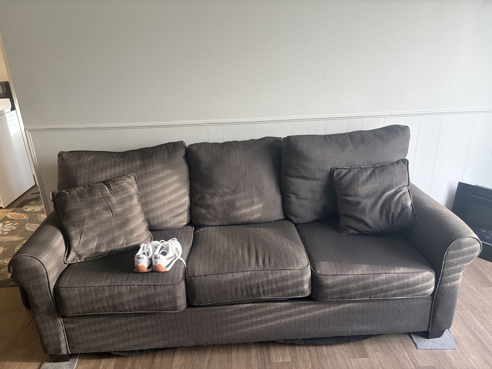 2 bedroom apartment all furnishings 