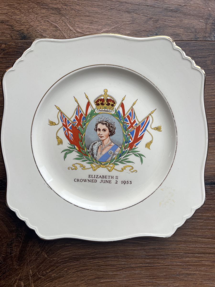 Queen Elizabeth II Coronation plate