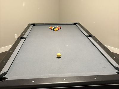 8’ pool table