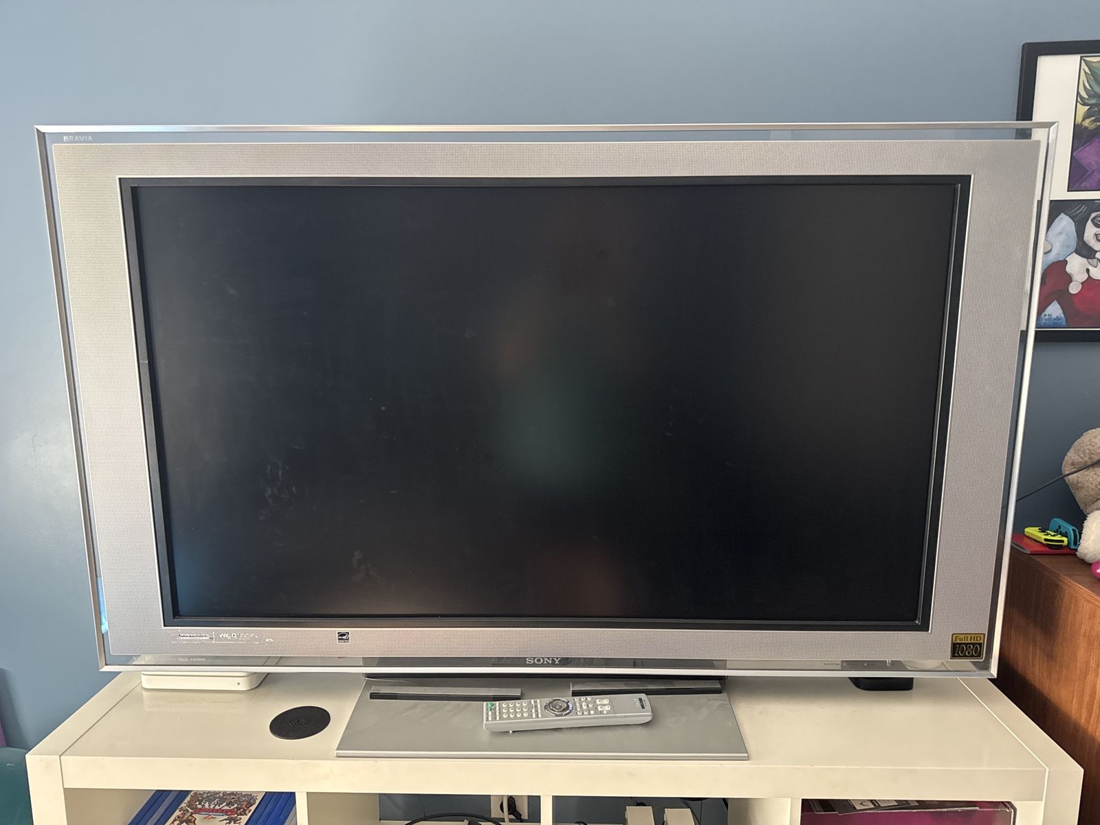 Sony Bravia KDL-52XBR2 52” Full HD 1080p LCD TV with Remote & Stand - Excellent Condition