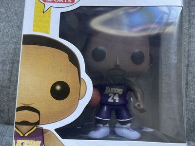 Funko Pop! NBA Sports #11 Kobe Bryant Lakers #24 Vinyl Figure