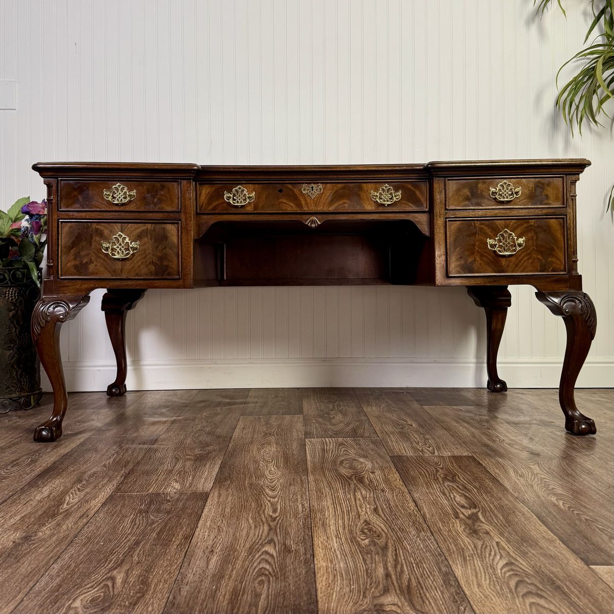 Vintage Chippendale Sligh Desk w/ Leather Top