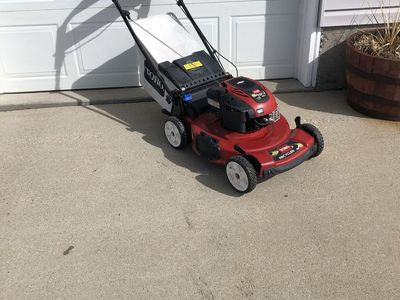 PERSONAL PACE SELF PROPELLED TORO LAWN MOWER WITH 22 IN BLADE
