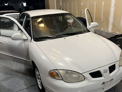 2000 HYUNDAI ELANTRA GLS