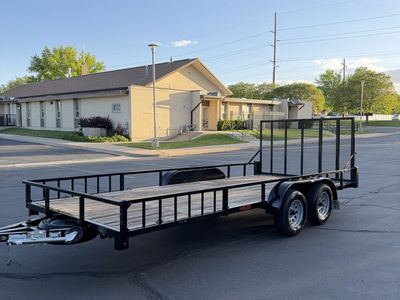 Like new 2023 7x17 echo dual axle trailer