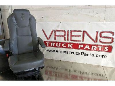 Kenworth T680 Left Seat