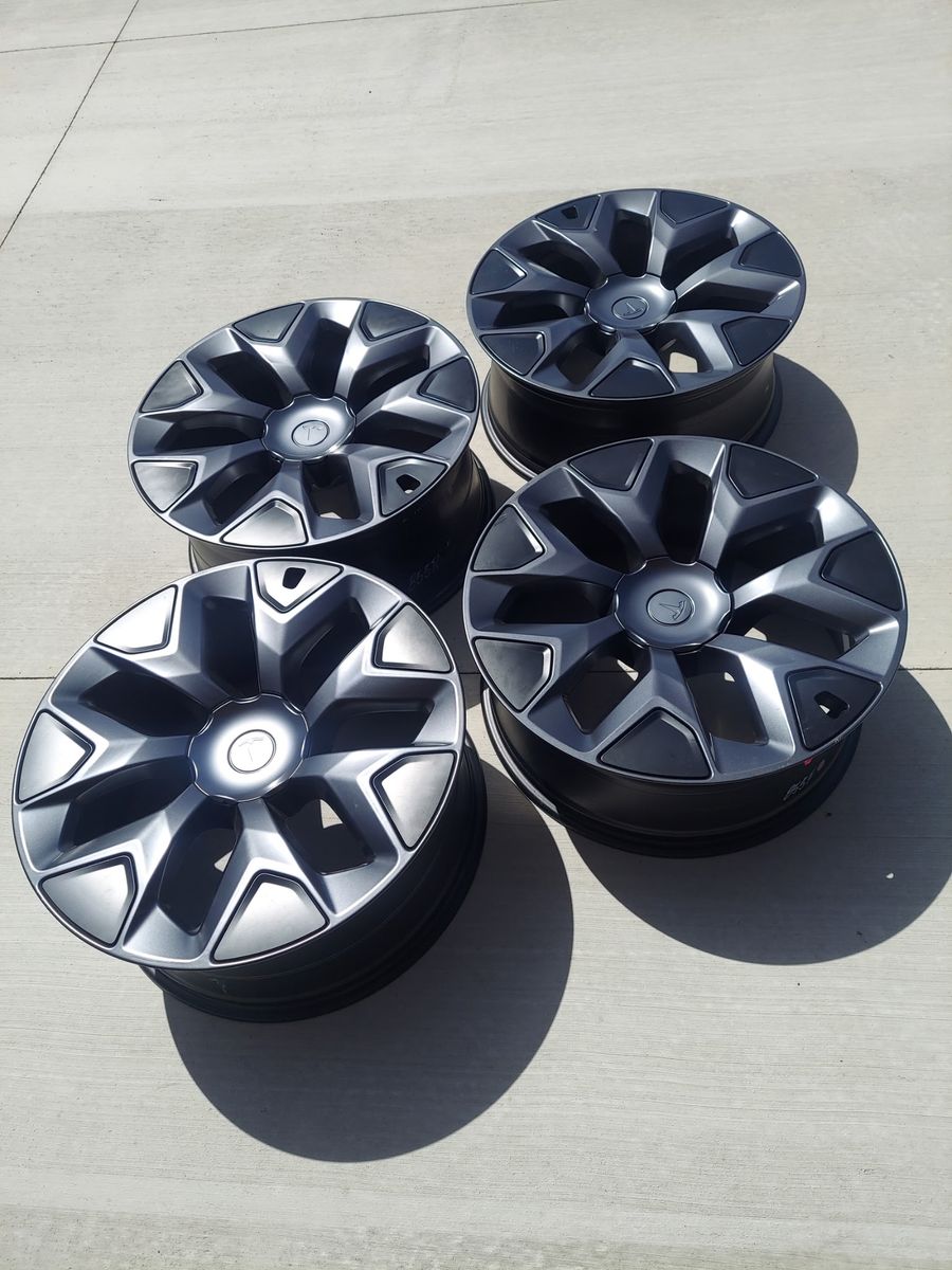 22' Machina Wheels Tesla