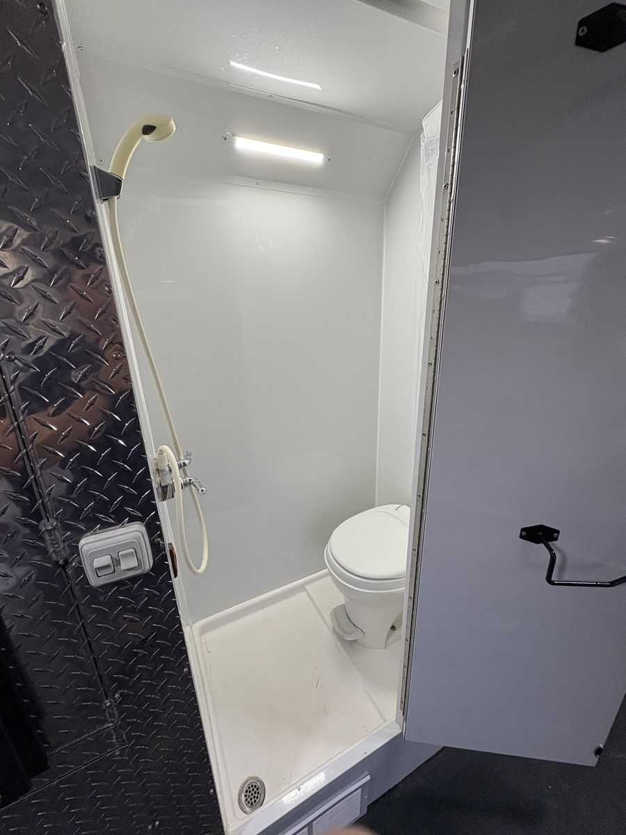Main image 6