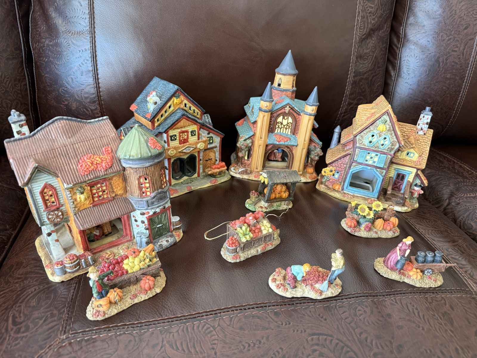 Vintage Cute Halloween village set no lights. Does have some chips.