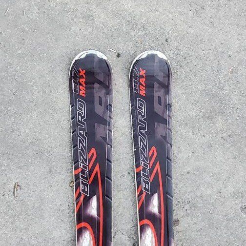 Blizzard Magnum 167 cm Skis Adjustable Bindings
$8