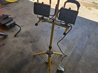 Light-Duty Dual-Head Halogen Work Light on Adjustable Tripod Stand - Bright Illumination