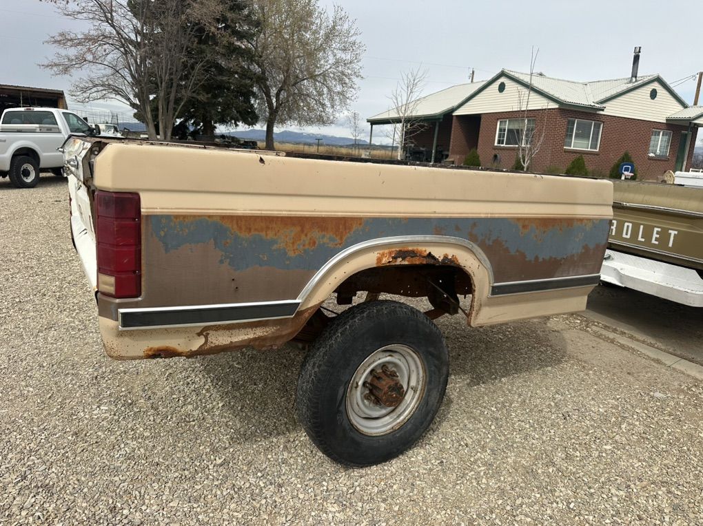 1985 Ford F-250 Truck Bed Trailer