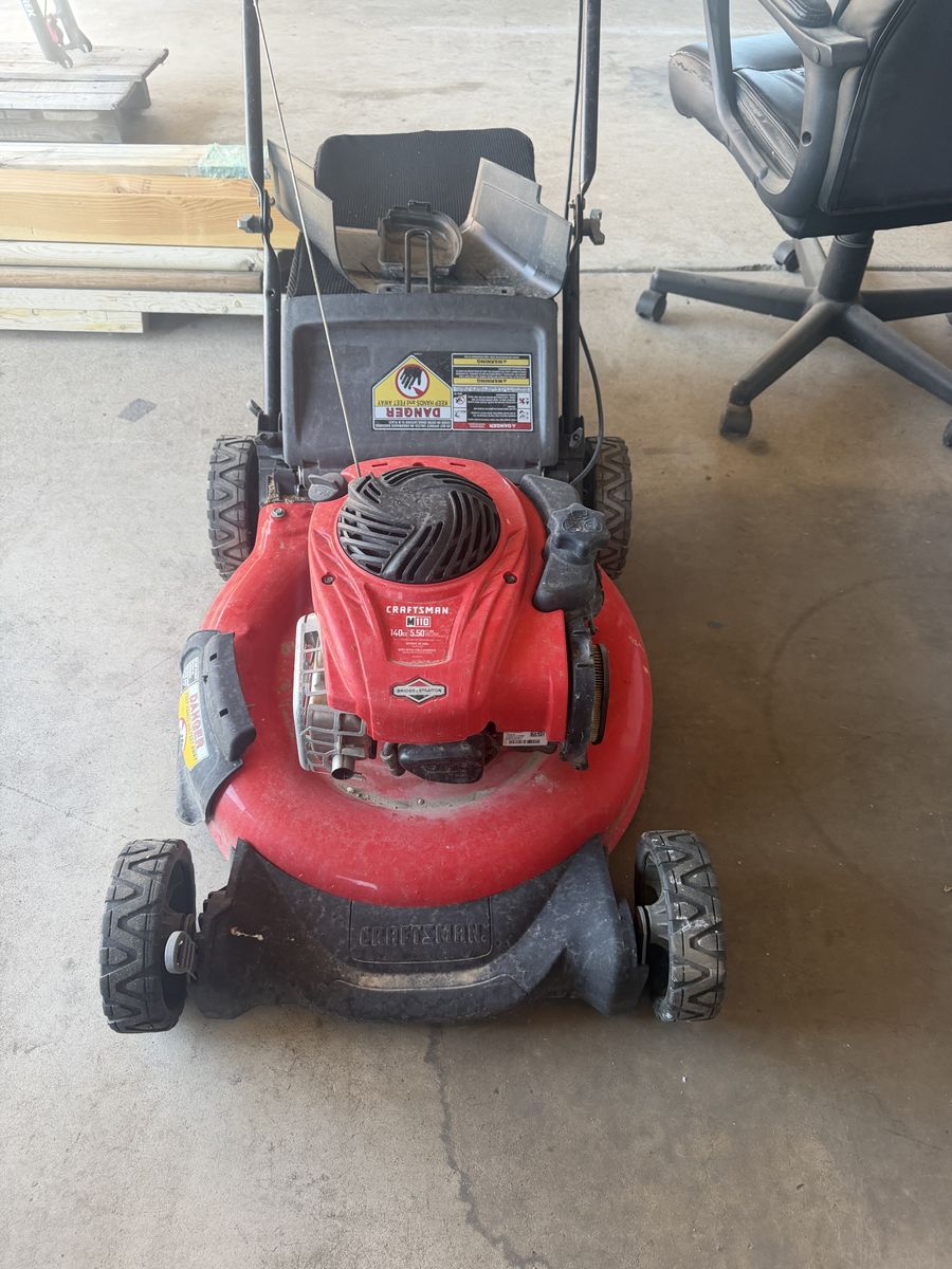 Craftsman M110 140cc 5.50 ft. lbs. Gas Push Lawn Mower