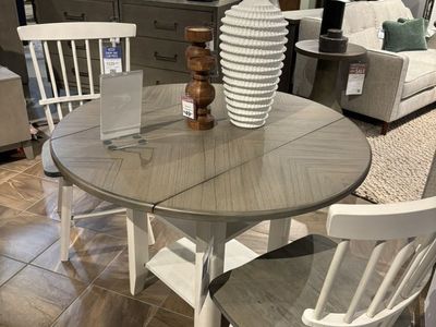 Cute Farm House Kitchen Table