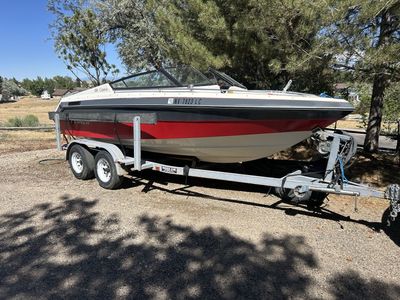 1990 Rinker speed boat