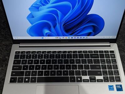 Samsung Laptop With Lifetime Warrenty