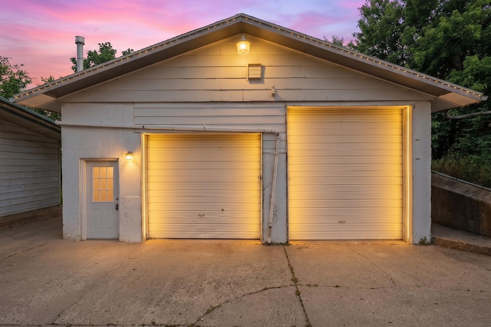 Storage Unit for Rent 24'x37'