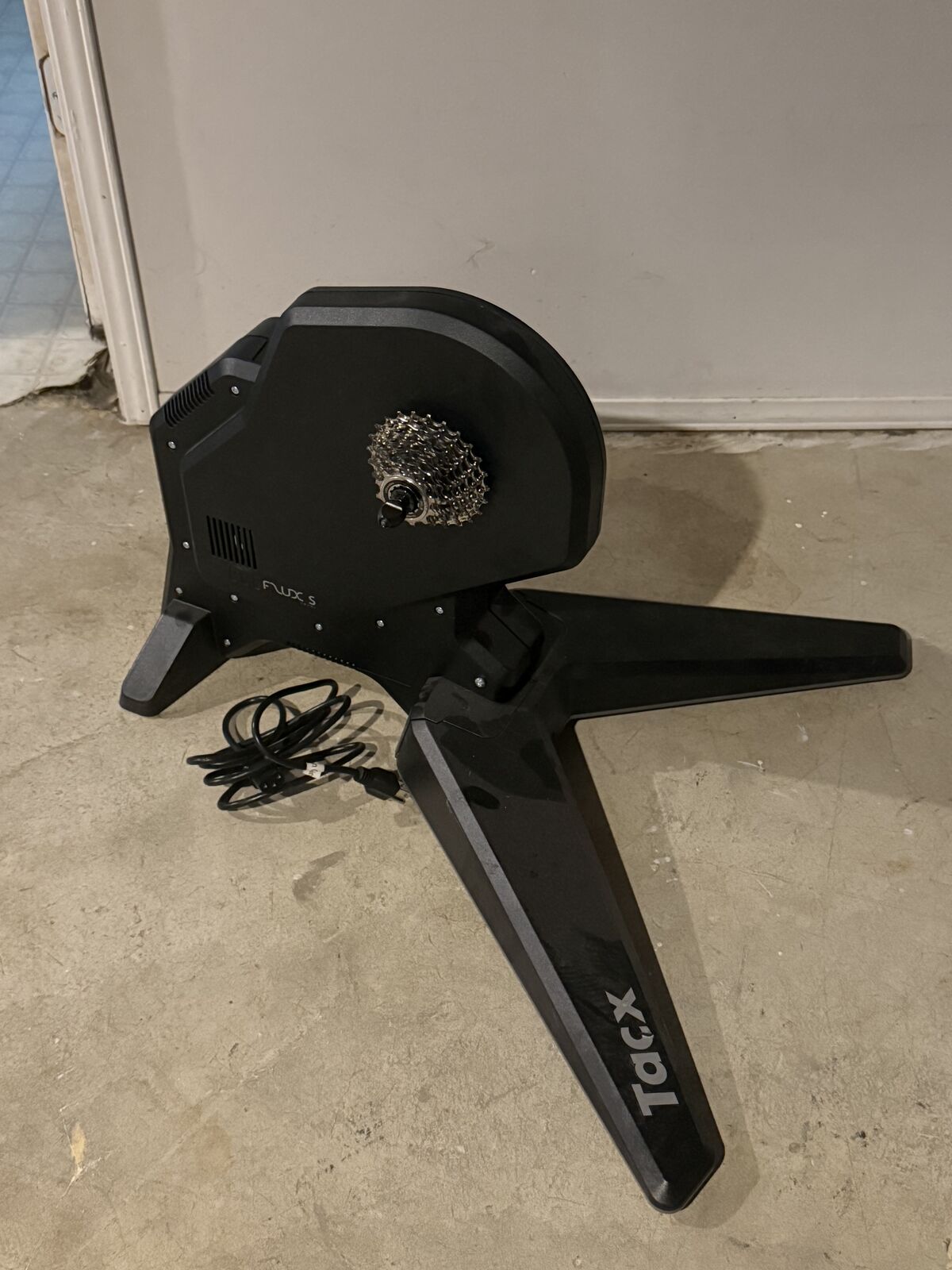 Bicycle Trainer TacX Flux S bicycle trainer