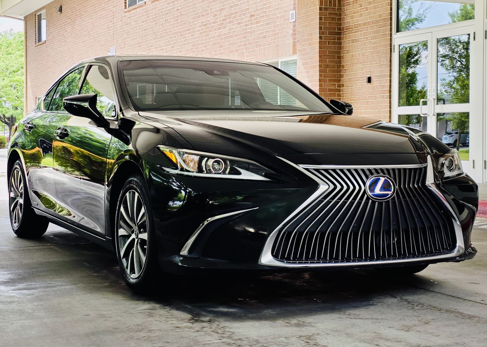 2021 Lexus ES 300h