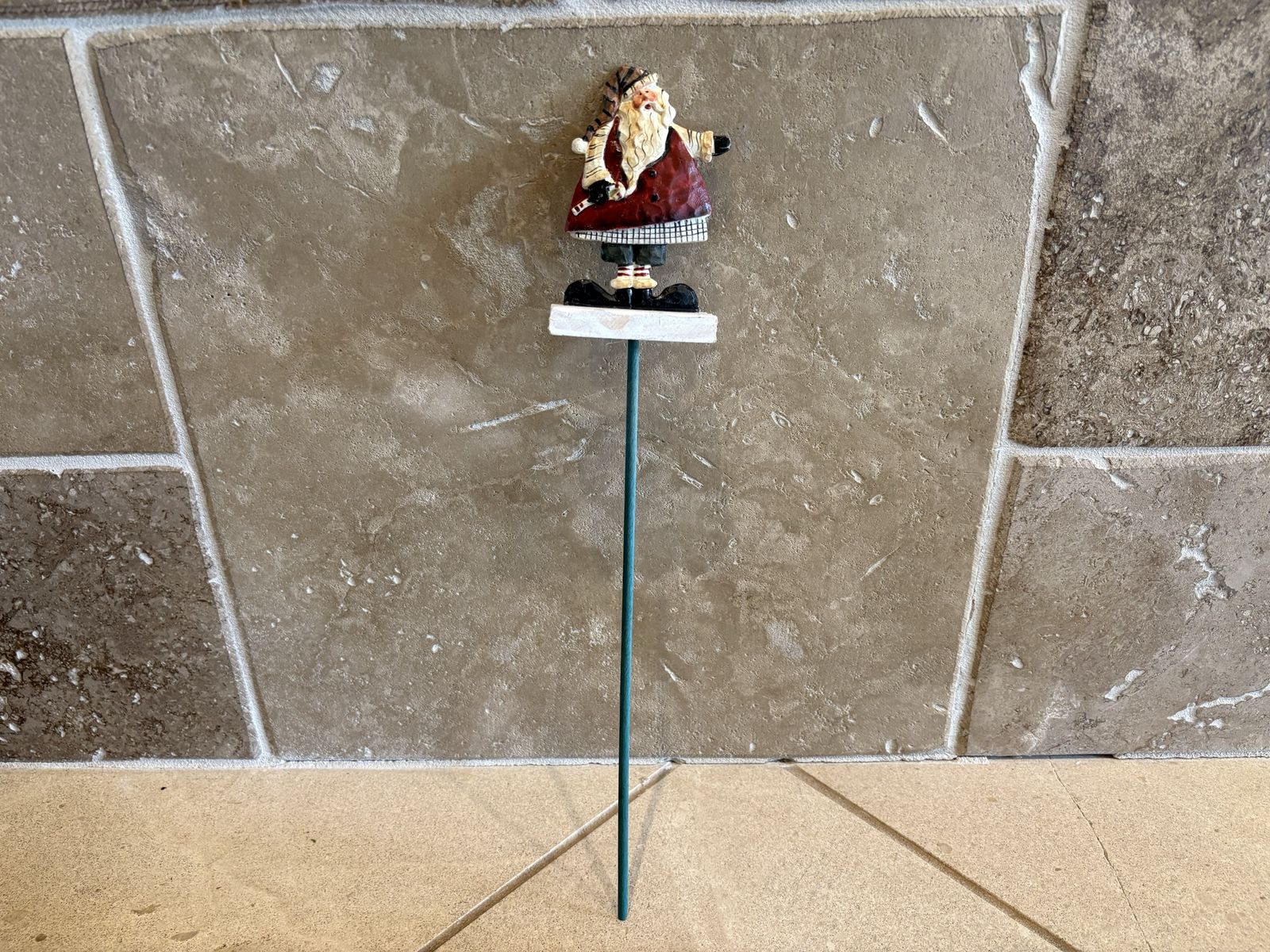 Small Resin Santa Claus on Garden Stake or Dowel
