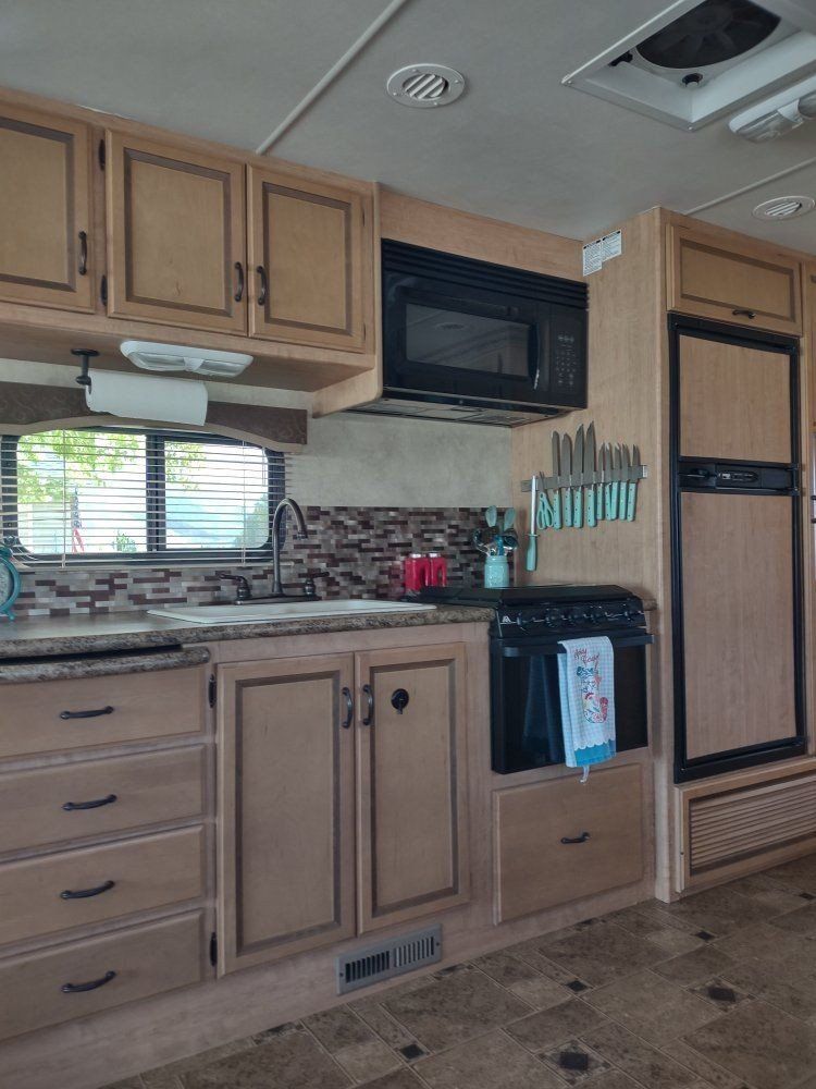 Main image 129