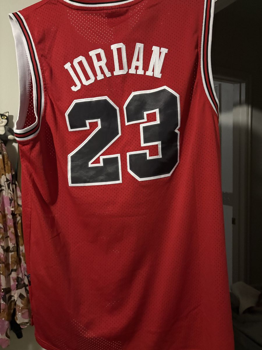 Nike Michael Jordan Chicago Bulls Jersey Red #23 - NBA Basketball Apparel - Men's XL