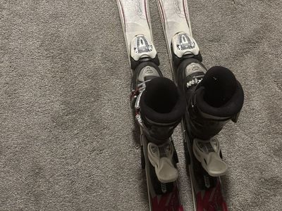 Toddler skis 88 cm boots size 12 C