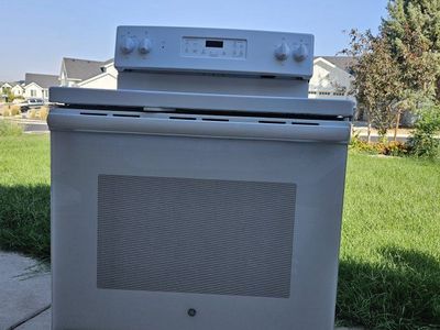 White Electric Range - Smooth Glass Cooktop & Self-Cleaning Oven