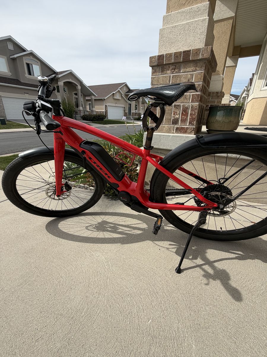 Trek Super Commuter+ 8S E-bike