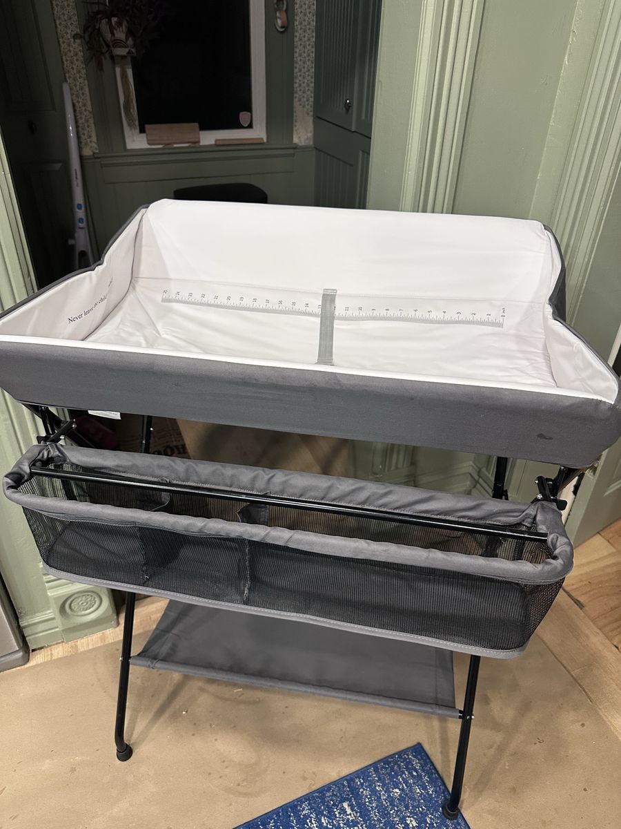 Folding baby changing table - FREE