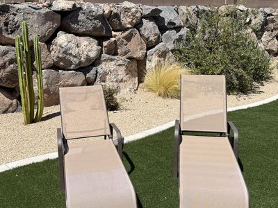 Set of 2 Outdoor Mesh Lounge Chairs