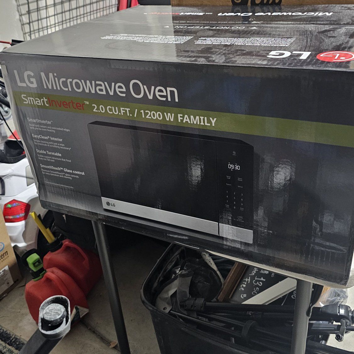 LG microwave oven