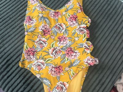Xhilaration One Piece Swimsuit Women's Medium Yellow Floral Ruffle
