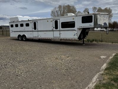 2000 living quarters horse trailer sundowner