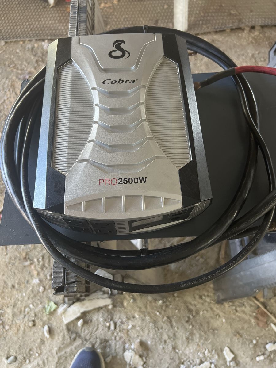 Cobra PRO 2500W Power Inverter with Cables