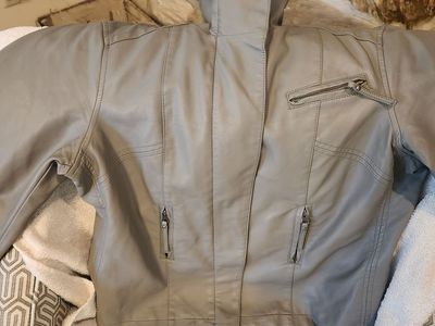 NWOT Apt 9 leather jacket