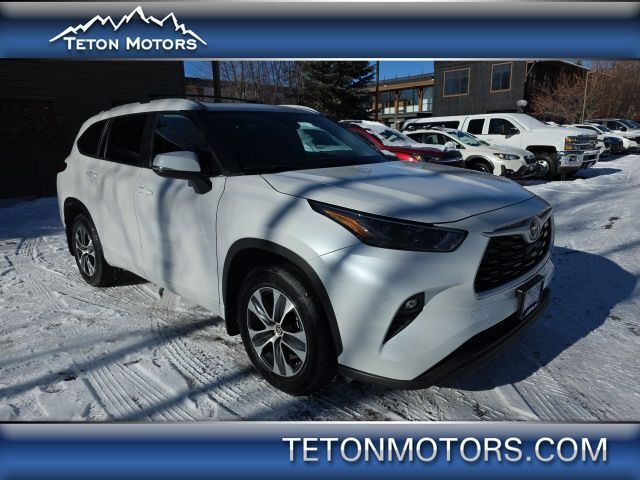 2024 Toyota Highlander XLE