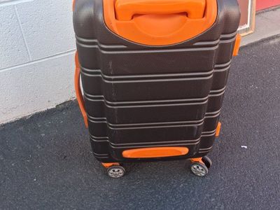 Rockland Hard Plasic Carry on Luggage Suitcase Nice