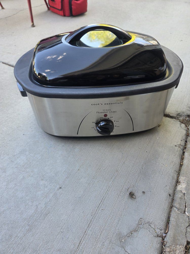 Cook's Essentials 10 Quart Stainless Steel Non-Stick Roaster Oven with Lid