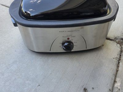 Cook's Essentials 10 Quart Stainless Steel Non-Stick Roaster Oven with Lid